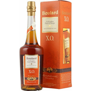 Calvados Boulard XO Pays dAuge AOC